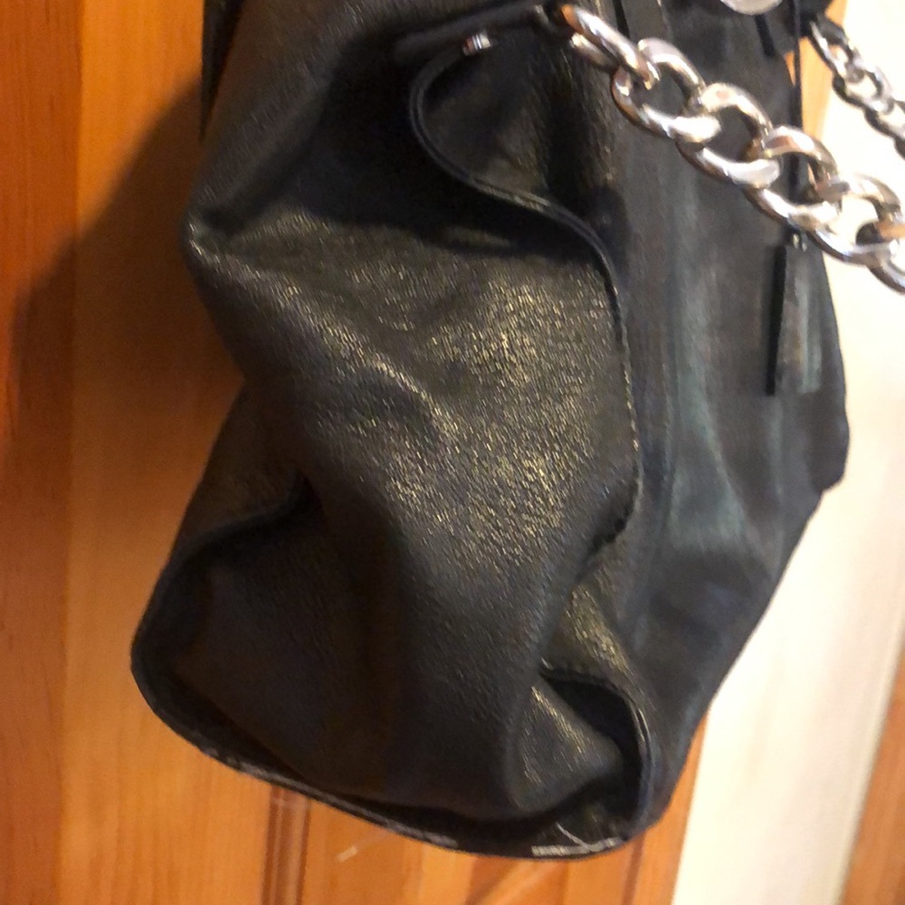 💙Michael Kors Lock Black Chain Tote Bag! Please see description! Leather Bag! - Picture 5 of 14